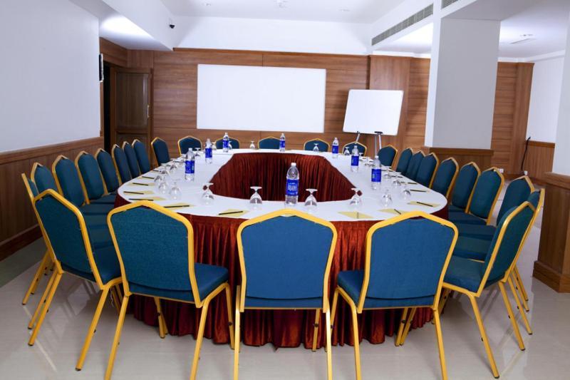 Pooram International Hotel Thrissur Ngoại thất bức ảnh